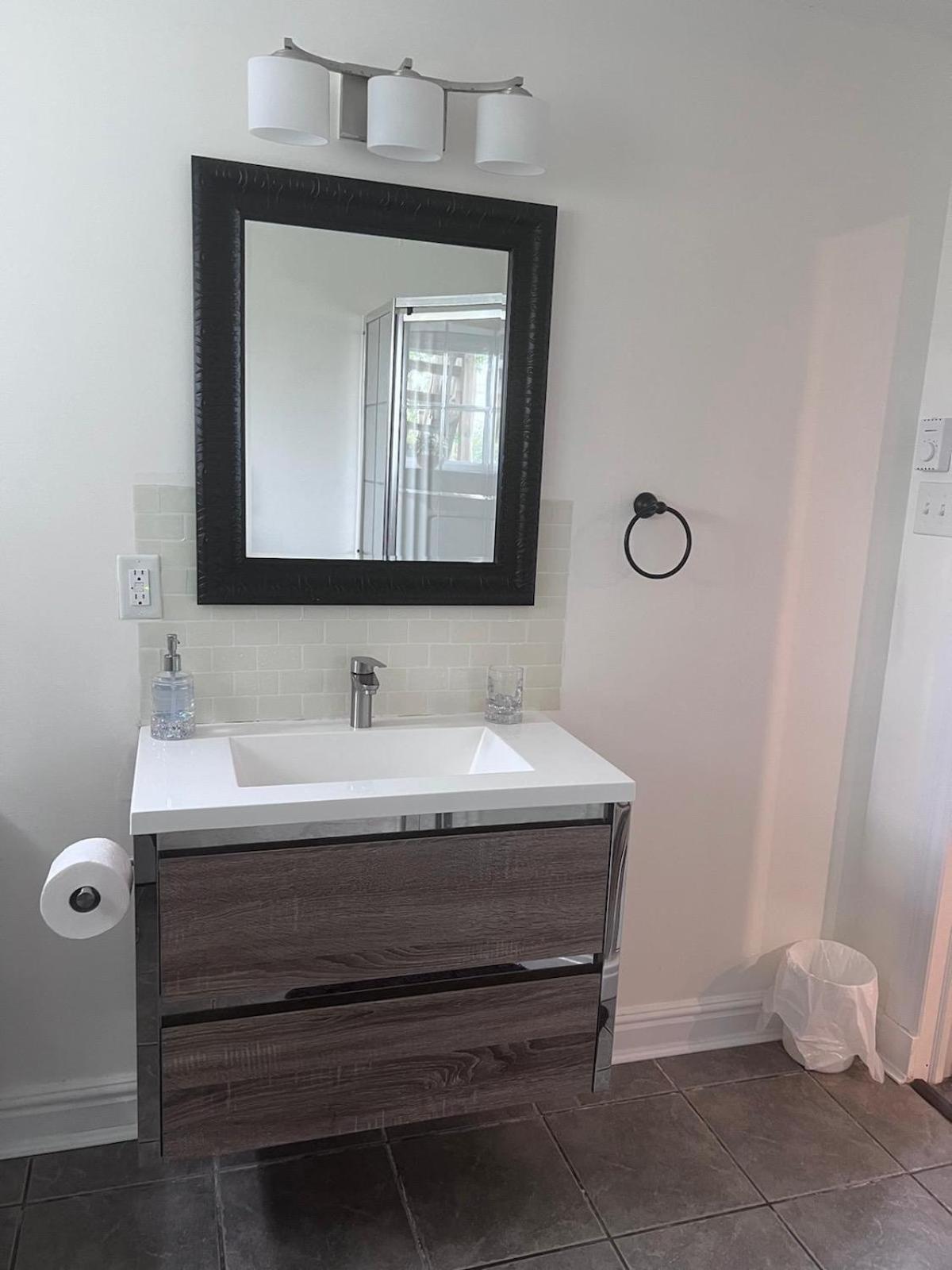 Central Halifax One Bedroom Apartment In Clayton Park Exterior foto